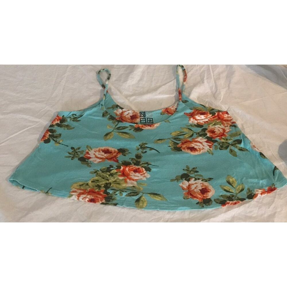Nollie tank top small‎
